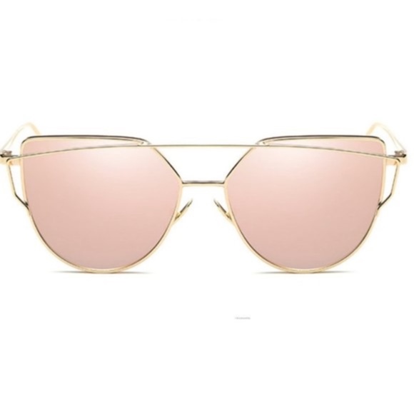 Posh Live Sunglasses Listing - Picture 2 of 8
